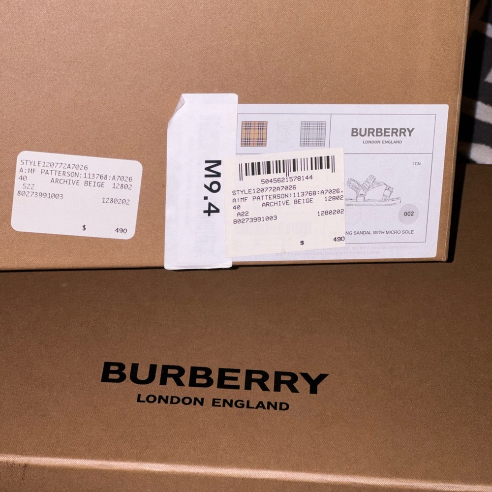 Burberry Sandals size 40